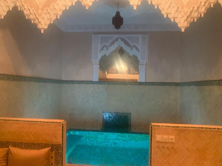 Super Riad Avec Piscine Interieure Marrakesh Exterior foto
